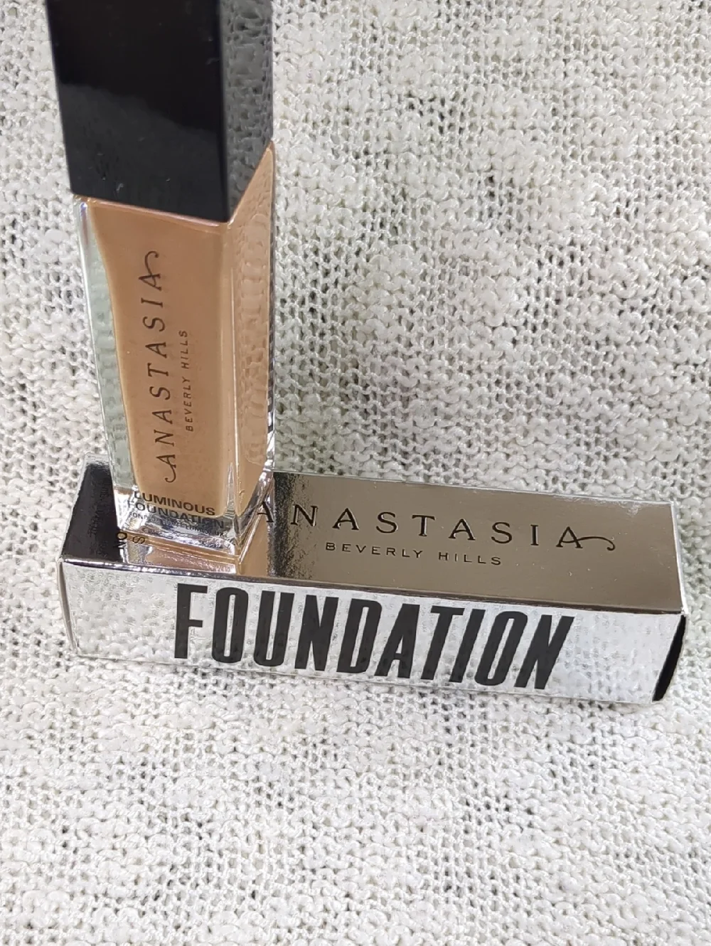 ANASTASIA BEVERLY HILLS LUMINOUS FOUNDATION in Shade 360C 30ml/1.0fl oz